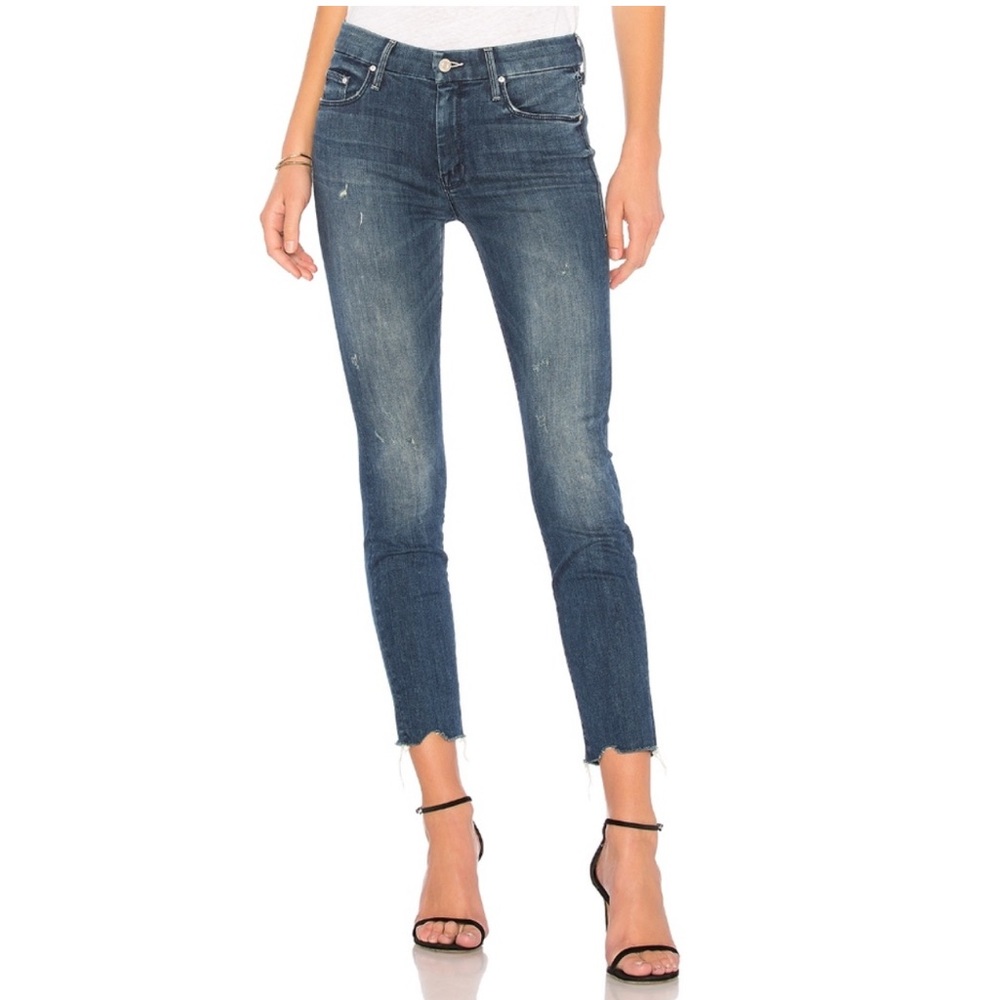 MOTHER Denim Looker Ankle Chew Jeans in Breaking the Law Size 25
